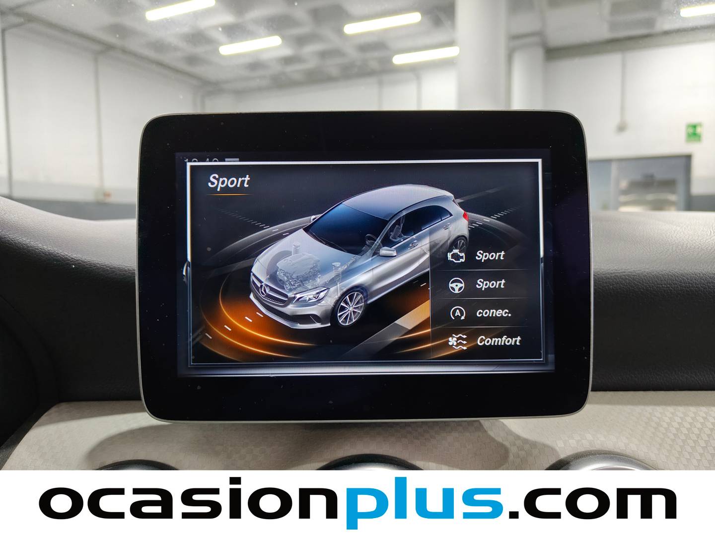 Equipamiento del Mercedes Clase A Mercedes-Benz Clase A 180 d (109 CV)