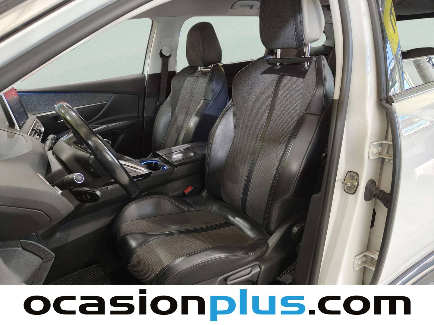 Foto asientos traseros Peugeot 5008 Peugeot 5008 PureTech 130 S&S Allure (130 CV) 7 Plazas