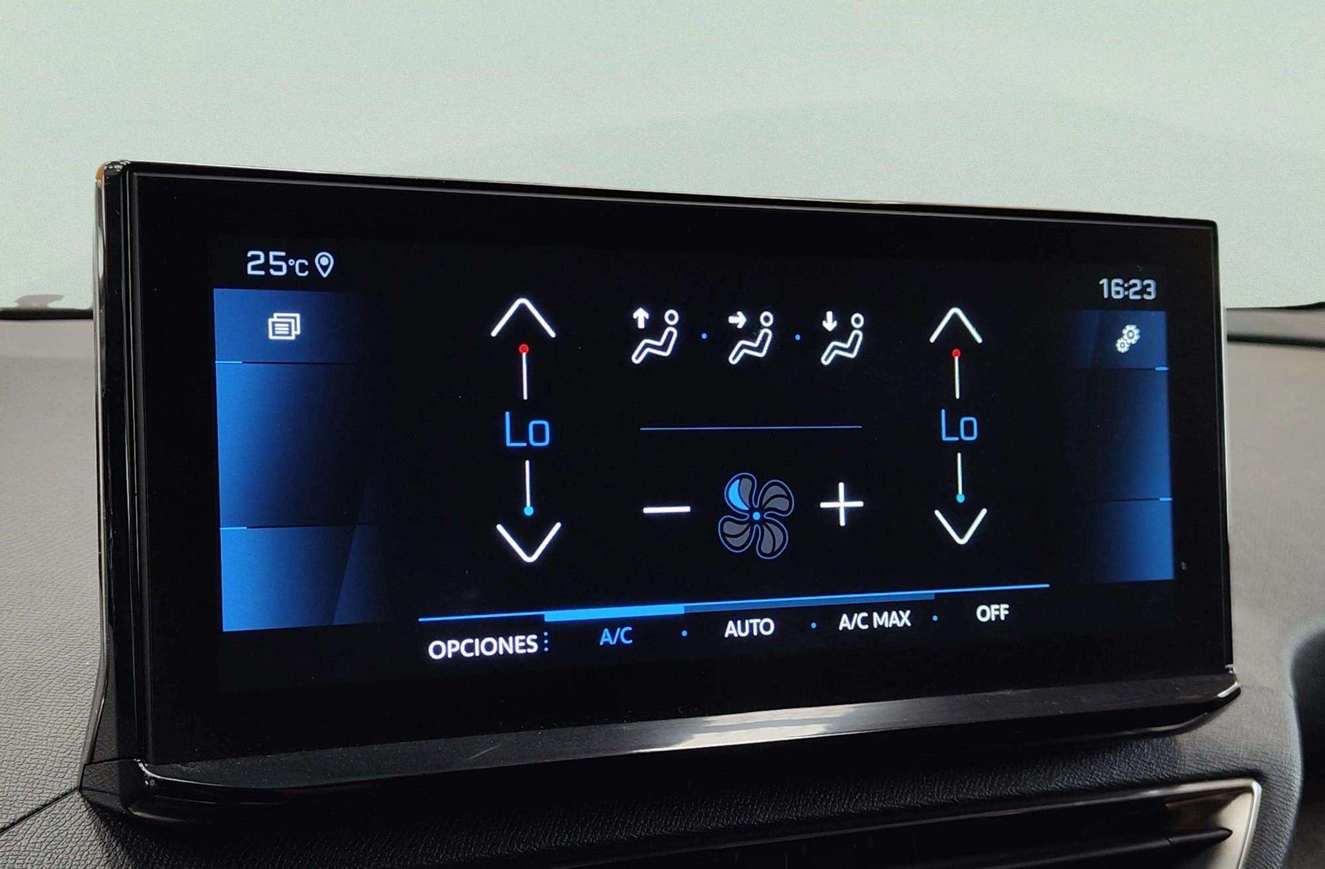 Peugeot 3008 PureTech 130 Allure Pack EAT8 - foto 32