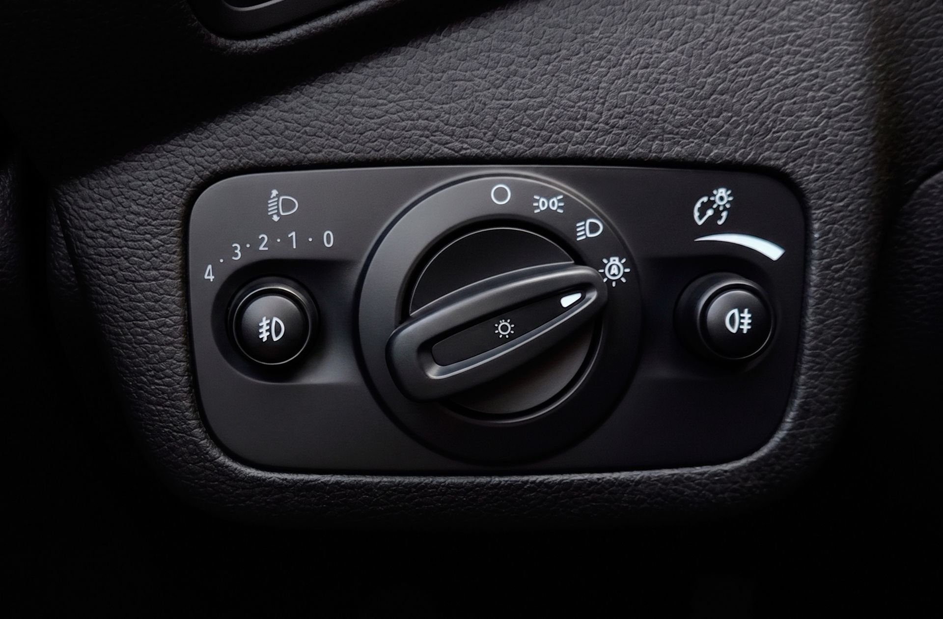 Ford Kuga 1.5 EcoBoost Trend+ 4x2 - foto 12