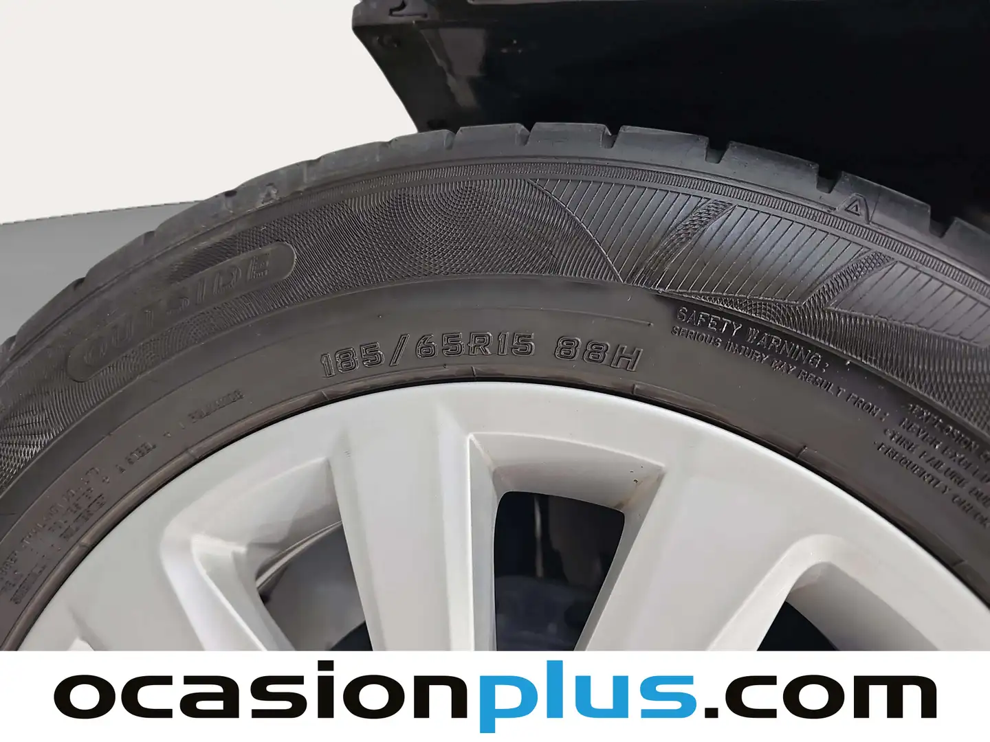 Foto Seat Ibiza SEAT Ibiza 1.0 MPI Style Plus (80 CV)