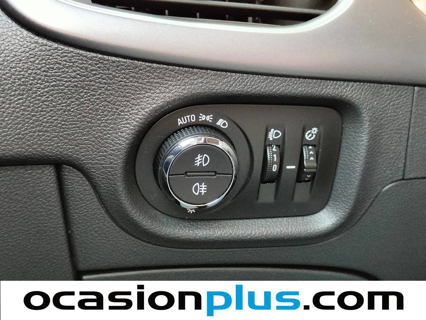 Foto Opel Astra Opel Astra 1.6 CDTI Business + (110 CV)