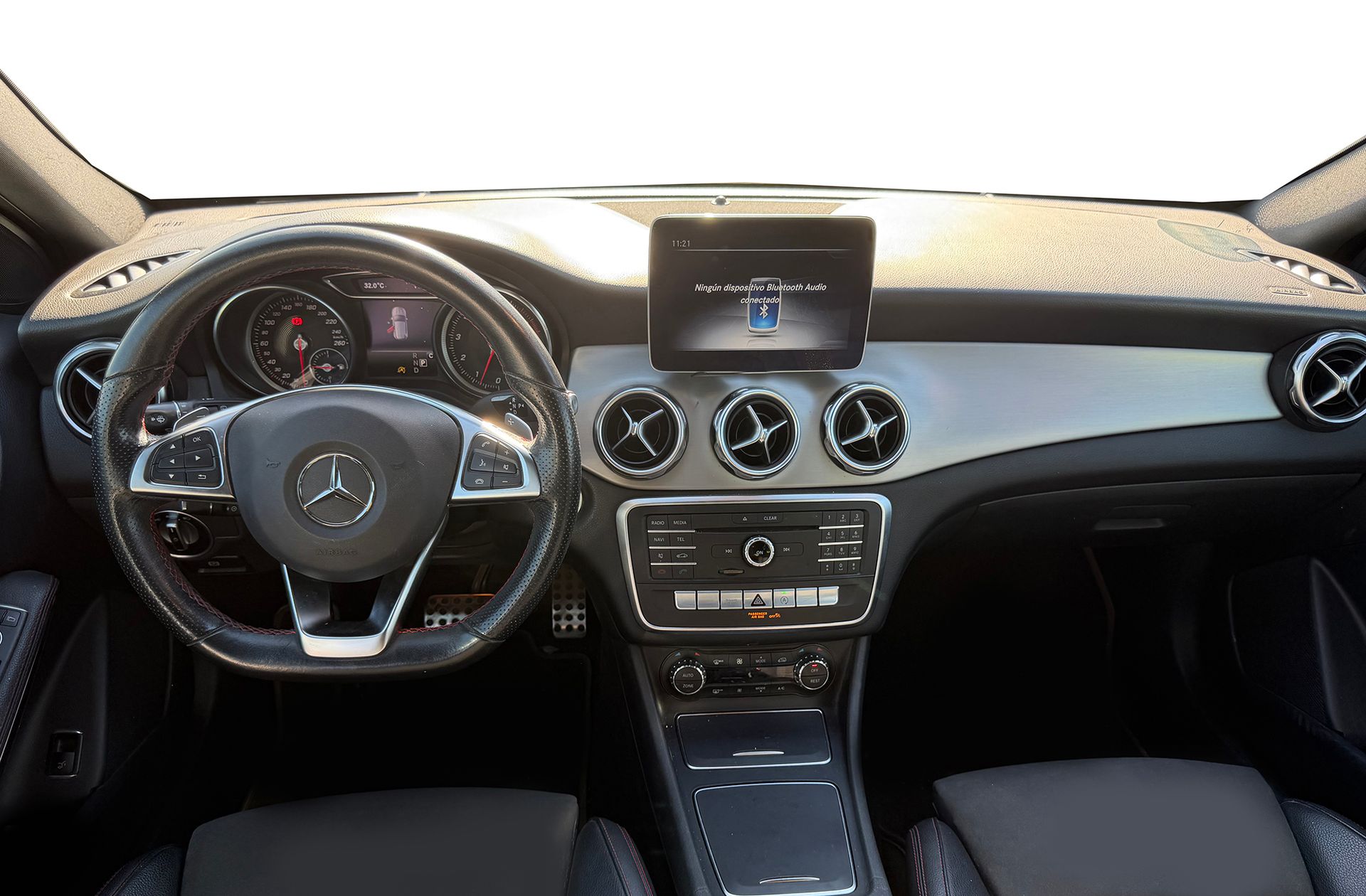 Mercedes-Benz GLA 180 Pack AMG - foto 6