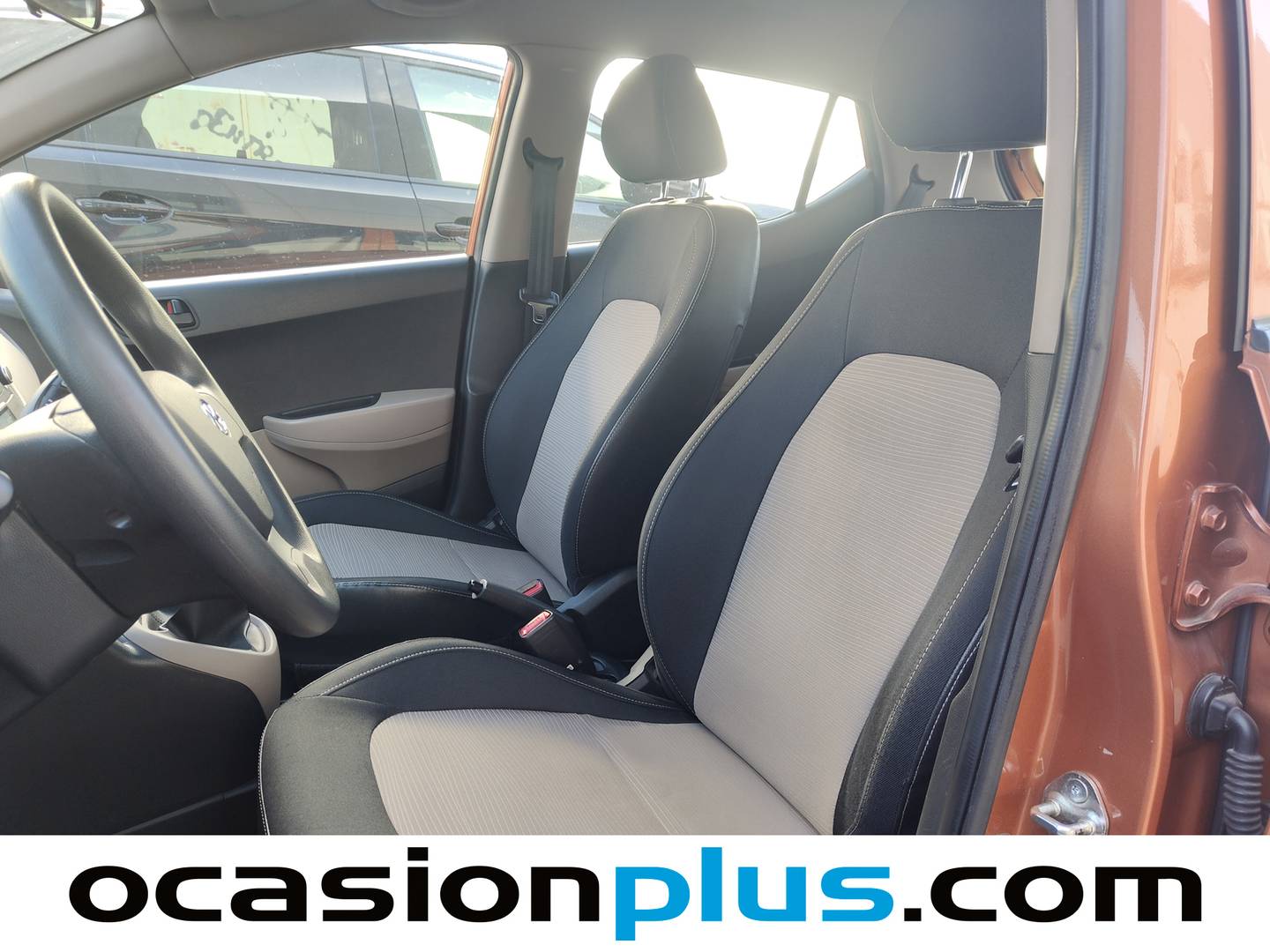 Foto asientos delanteros Hyundai i10 Hyundai i10 1.0 Tecno Blue (66 CV)