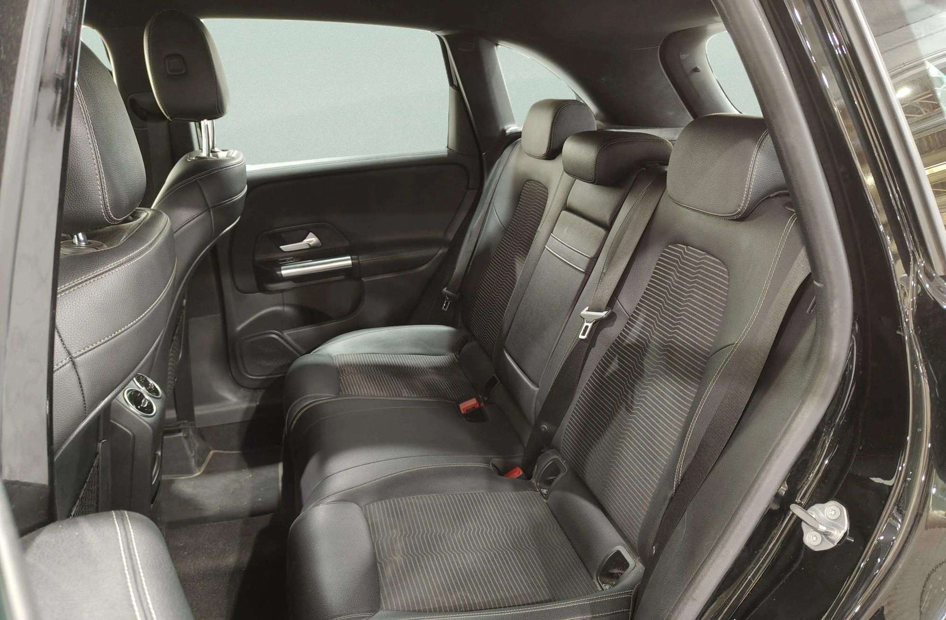 Mercedes-Benz Clase B B 180 d - foto 13