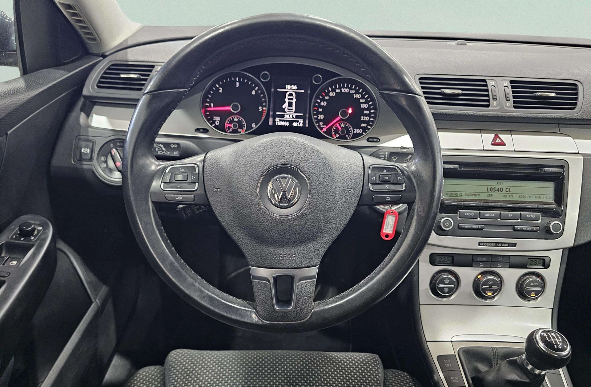 Volkswagen Passat Advance Plus 2.0 TDI DPF - foto 24