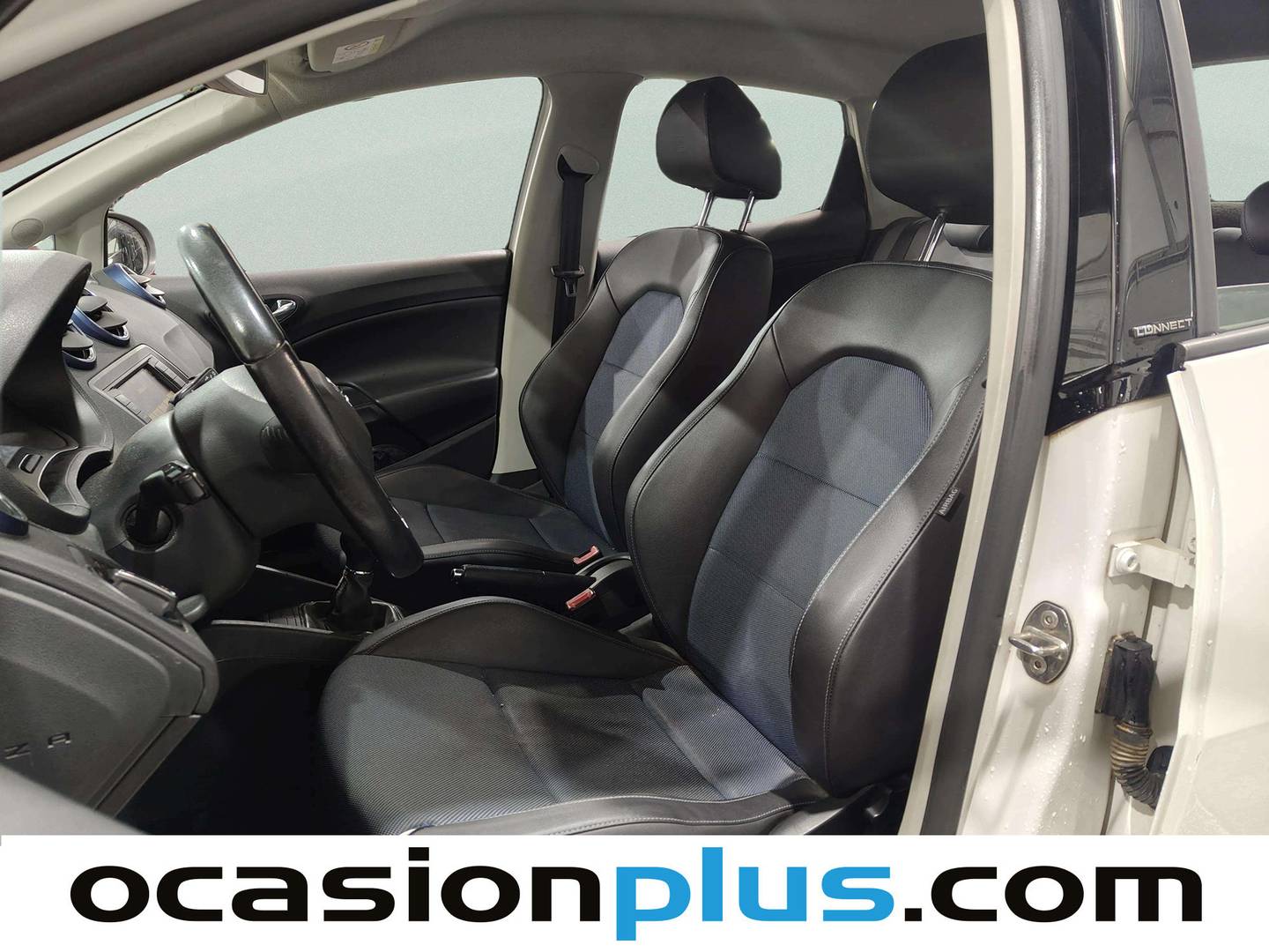 Foto asientos delanteros Seat Ibiza Seat Ibiza 1.4 TDI Style Connect (90 CV)