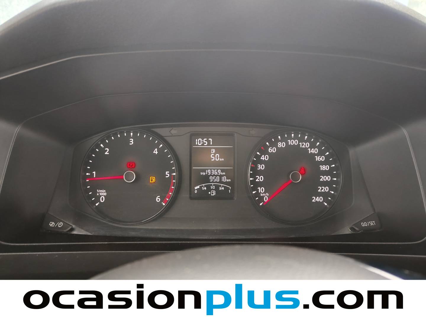 Volkswagen Caravelle Volkswagen Caravelle Trendline Batalla Corta 2.0 TDI BMT Camperizada (102 CV) seminuevo