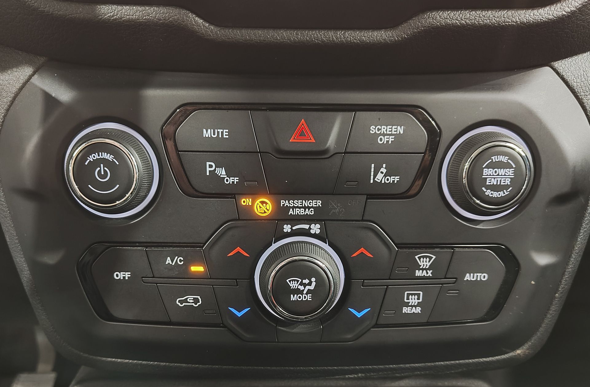 Jeep Renegade 1.0G Limited 4x2 - foto 27