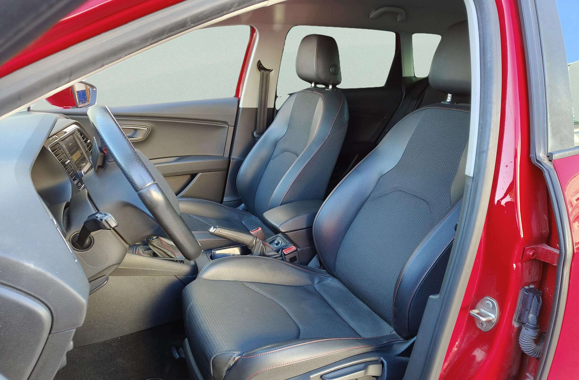 SEAT León ST 1.4 TSI ACT FR DSG7 - foto 9