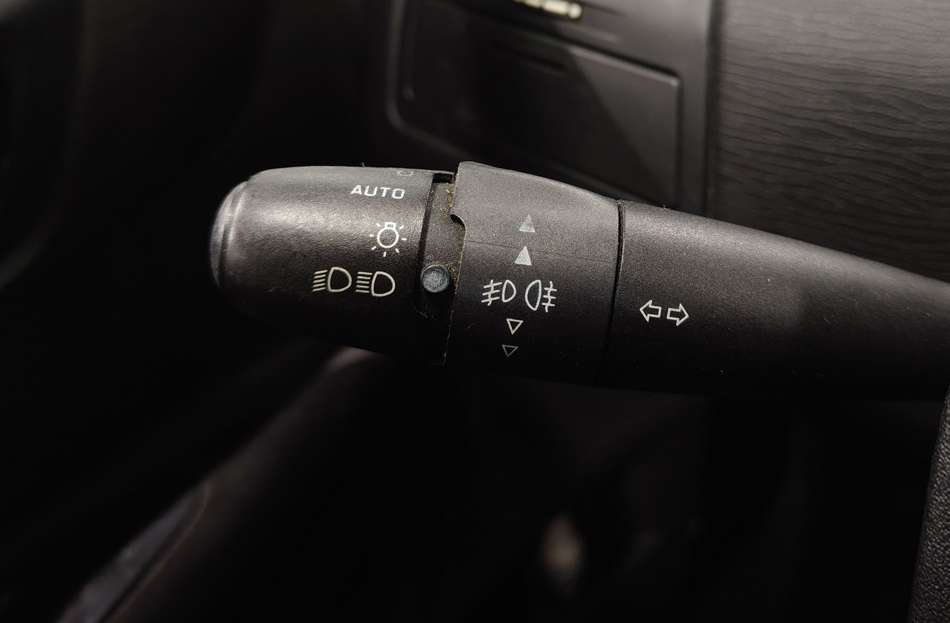 Citroën C4 1.6 HDi FP Sedán Collection - foto 18