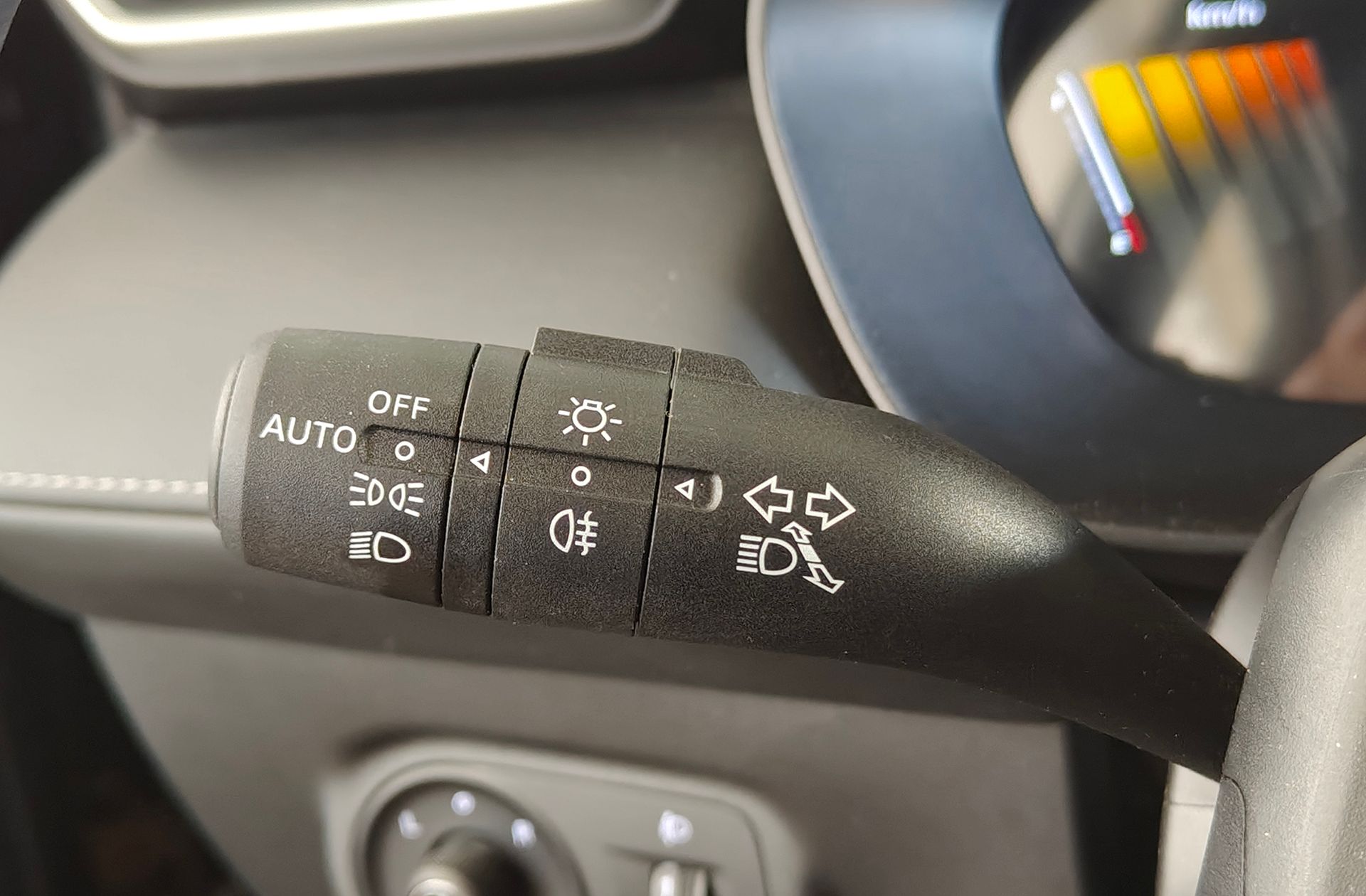 MG ZS 1.5 Hybrid+ Luxury - foto 25