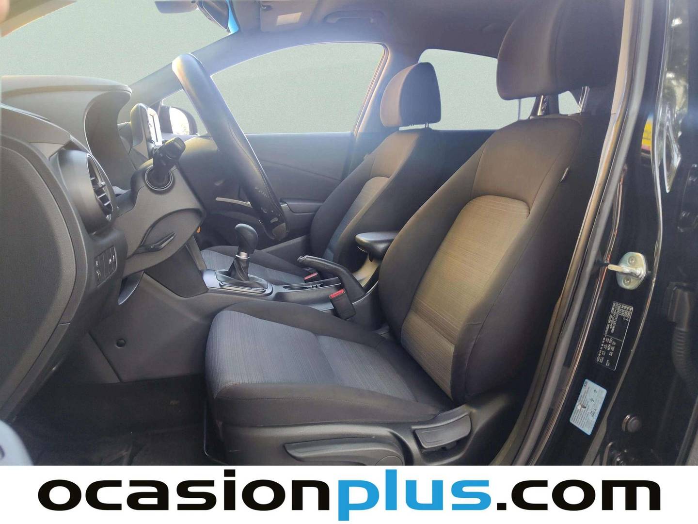 Foto asientos delanteros Hyundai Kona Hyundai Kona 1.0 TGDi Essence 4x2 (120 CV)