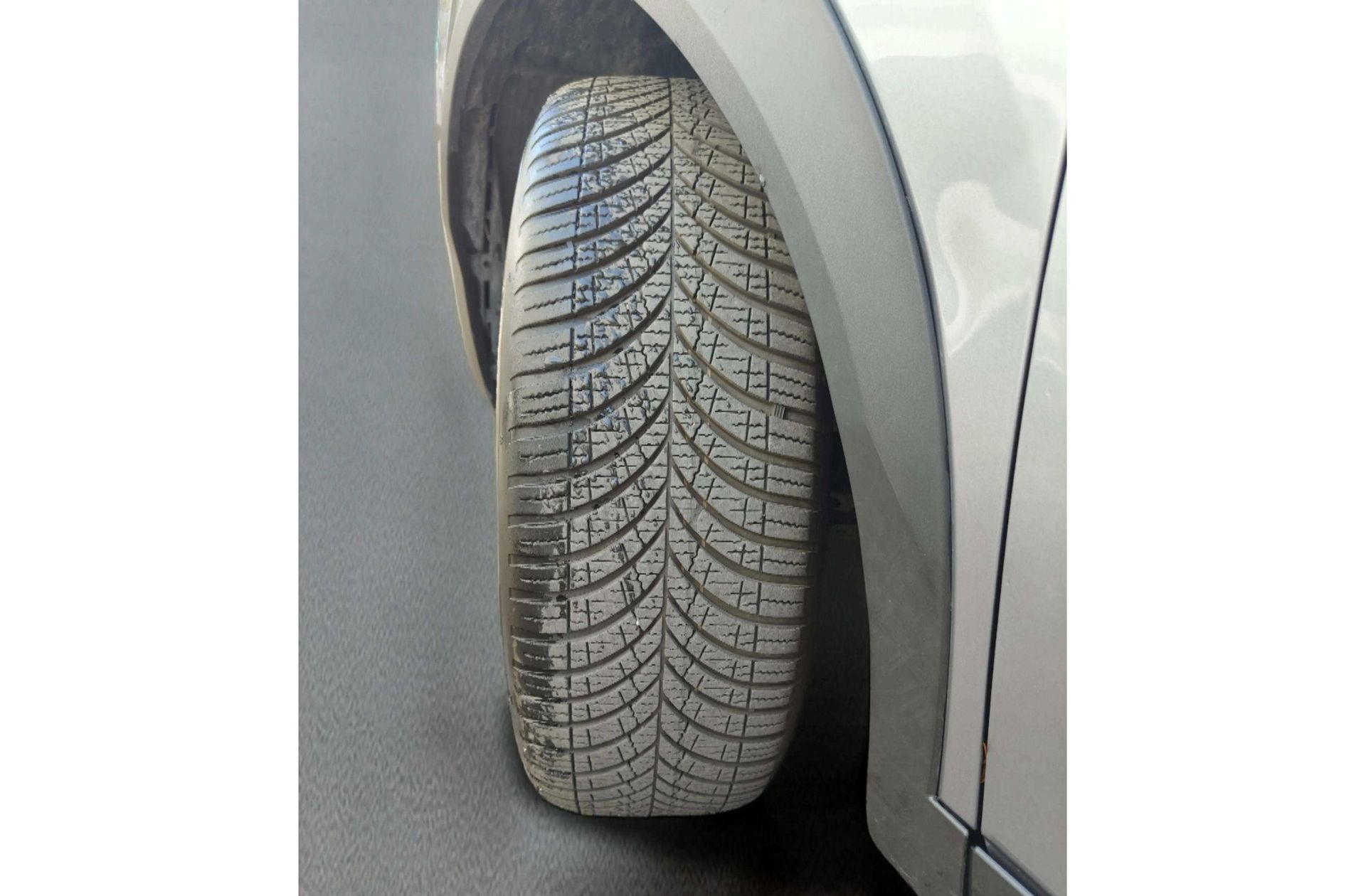 Peugeot 2008 Allure Hybrid eDCS6 - foto 40