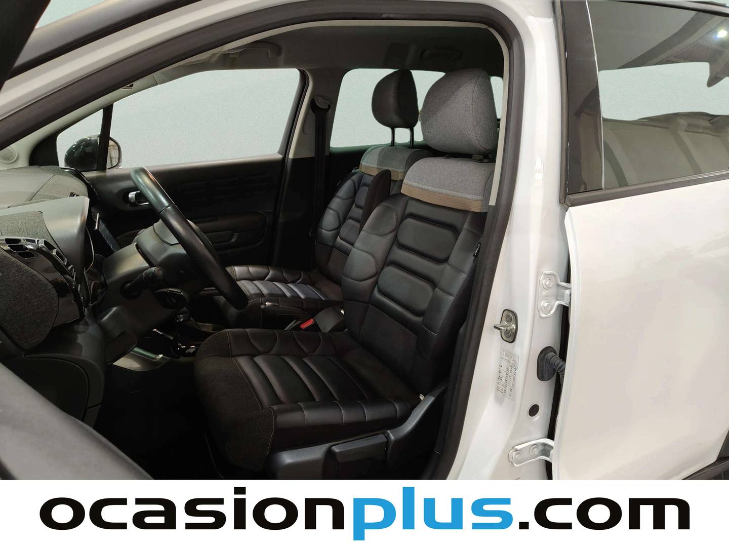 Foto asientos delanteros Citroën C3 Aircross Citroen C3 Aircross PureTech 130 S&S Shine EAT6 (131 CV)