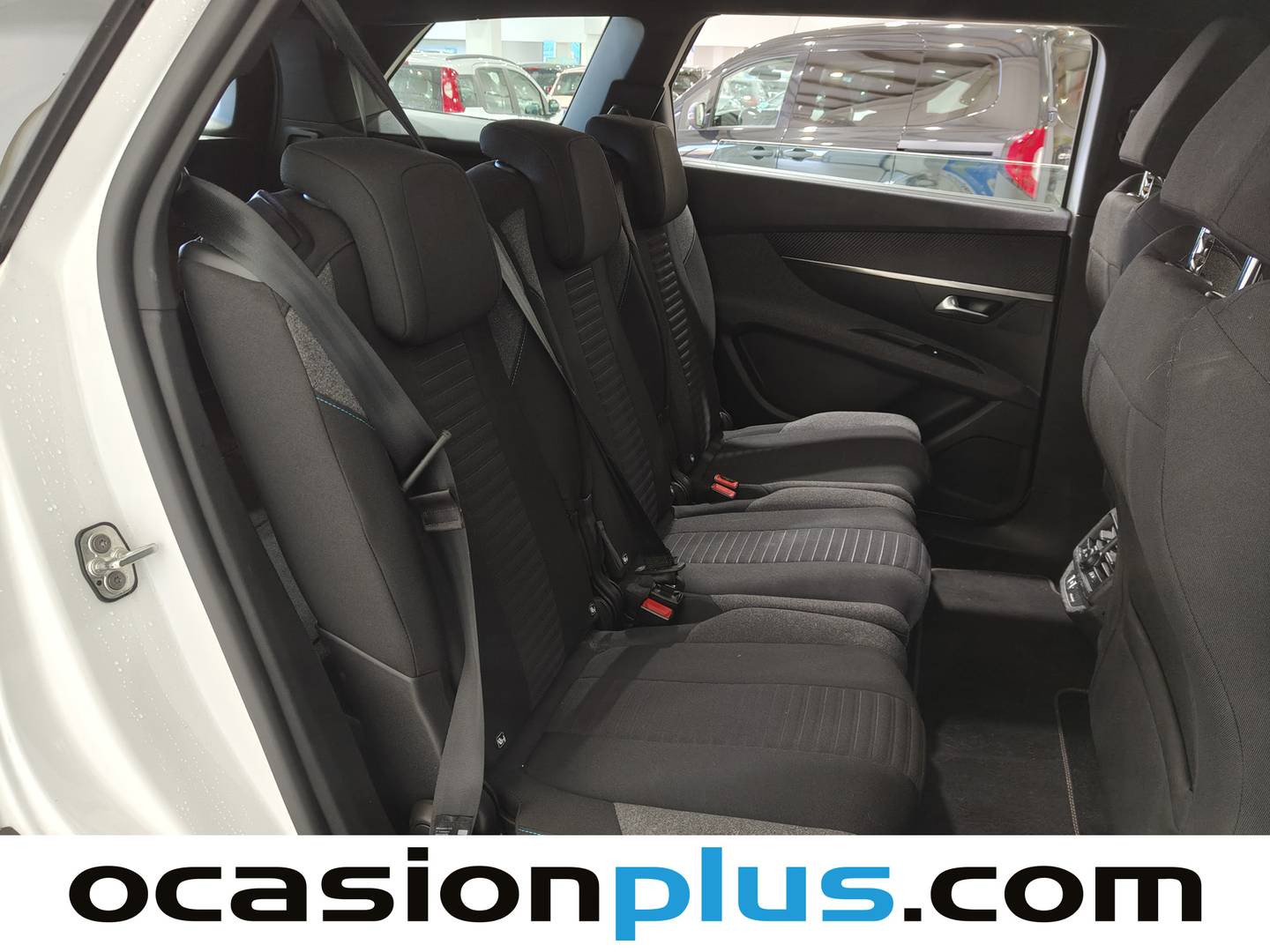 Peugeot 5008 Hybrid Peugeot 5008 Hybrid 1.2 Active Pack eDCS6 (136 CV) 7 Plazas 136cv