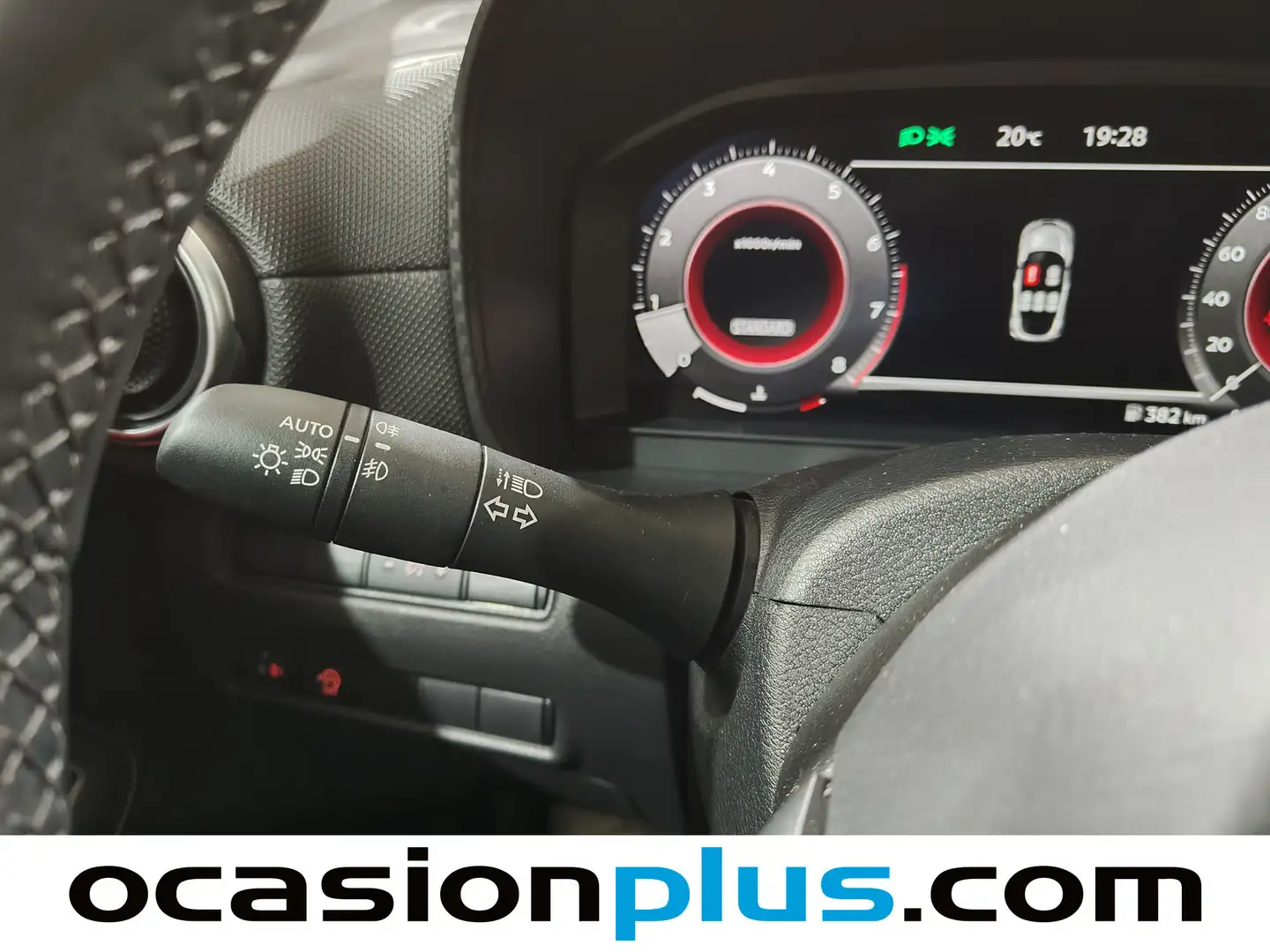 Foto Nissan JUKE Nissan Juke DIG-T N-Connecta 4x2 (114 CV)