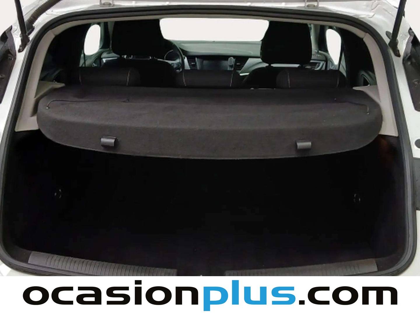 Fotos maletero Opel Astra Opel Astra 1.6 CDTi Business + (110 CV)