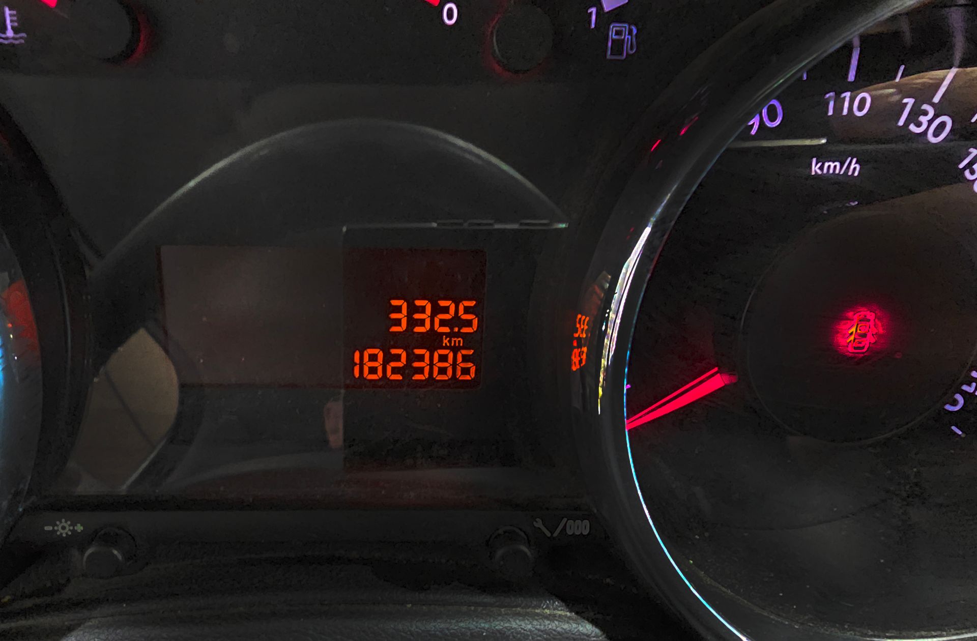 Peugeot 3008 1.6 HDi Active FAP - foto 7
