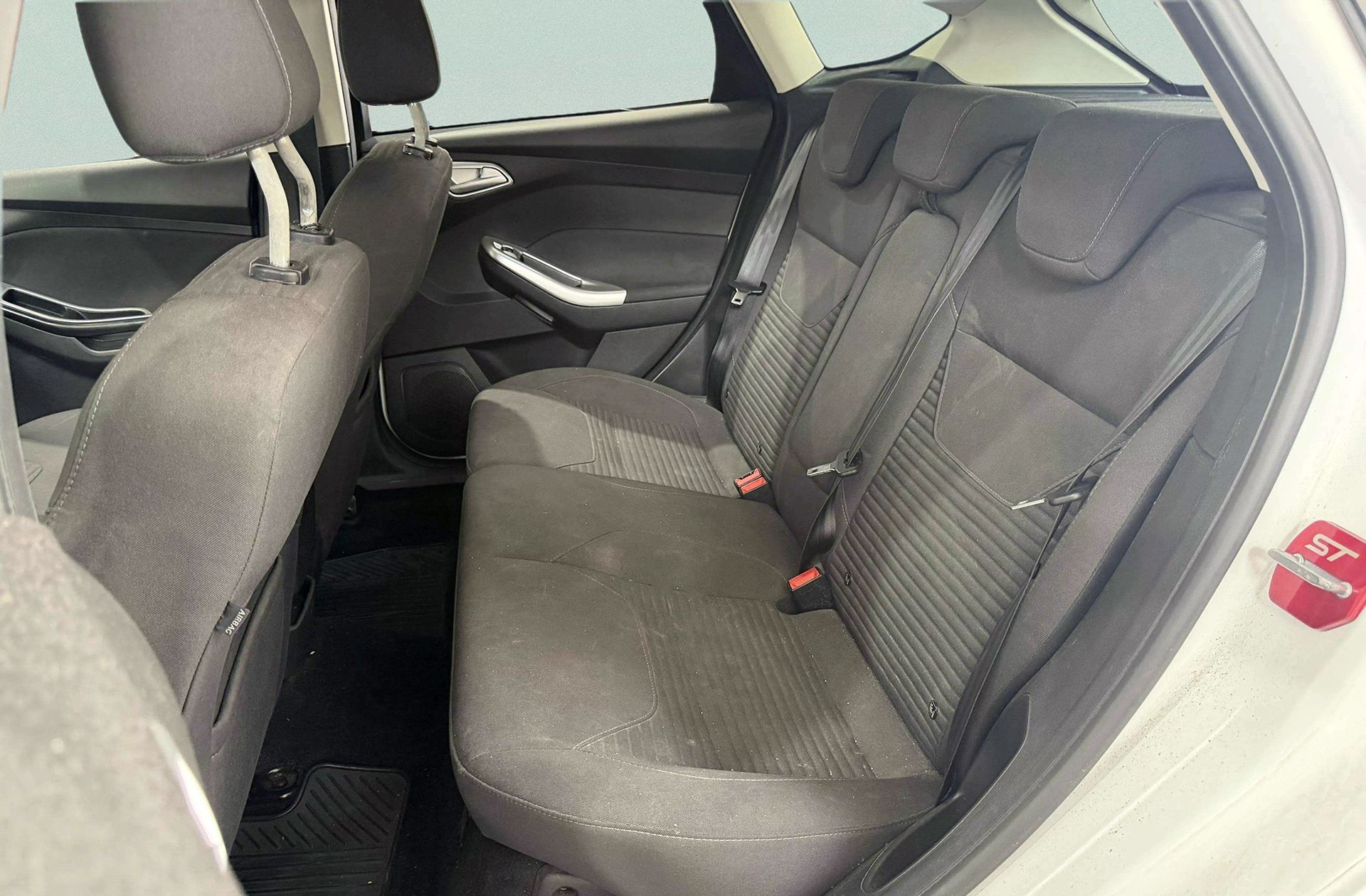 Ford Focus 1.0 EcoBoost Titanium Powershift - foto 10