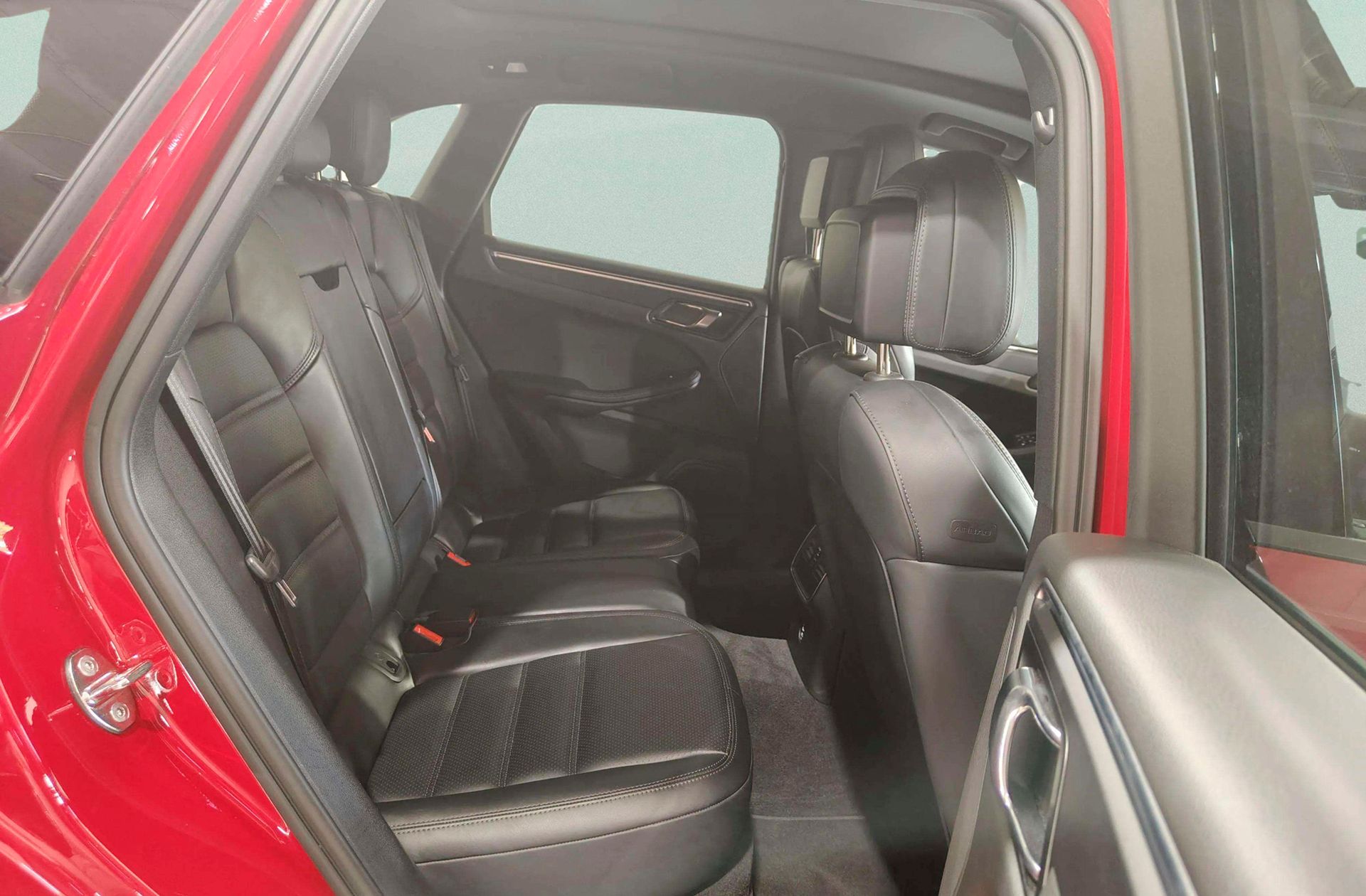 Porsche Macan - foto 21