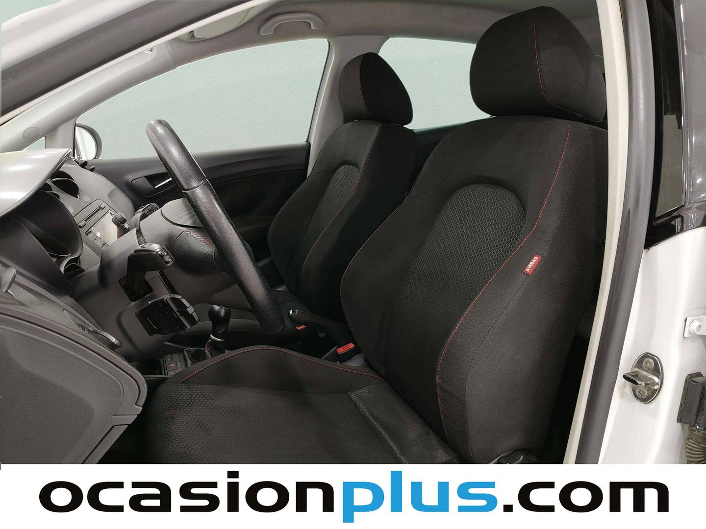 Foto asientos delanteros Seat Ibiza SEAT Ibiza 1.6 TDI FR (105 CV)