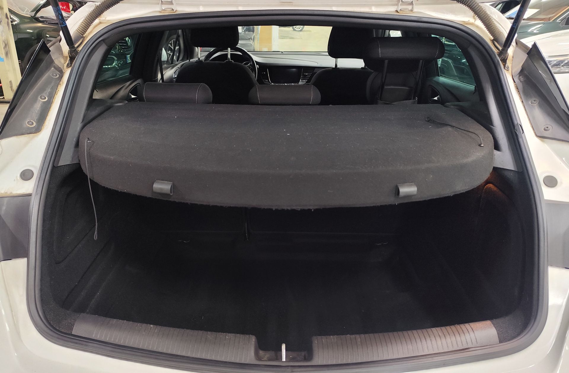 Opel Astra 1.6 Turbo GSi Line - foto 18