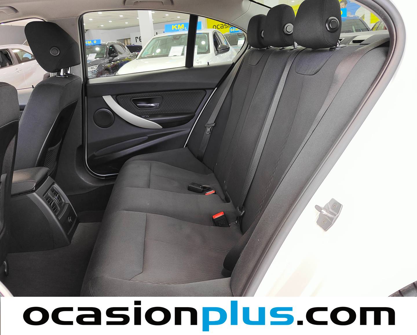 Foto asientos traseros BMW Serie 3 BMW Serie 3 318d Business  (150 CV)