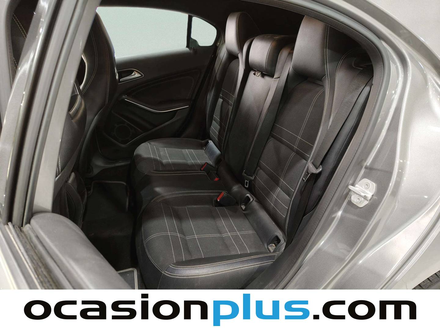 Foto asientos traseros Mercedes Clase A Mercedes Clase A 200 d Urban (136 CV)