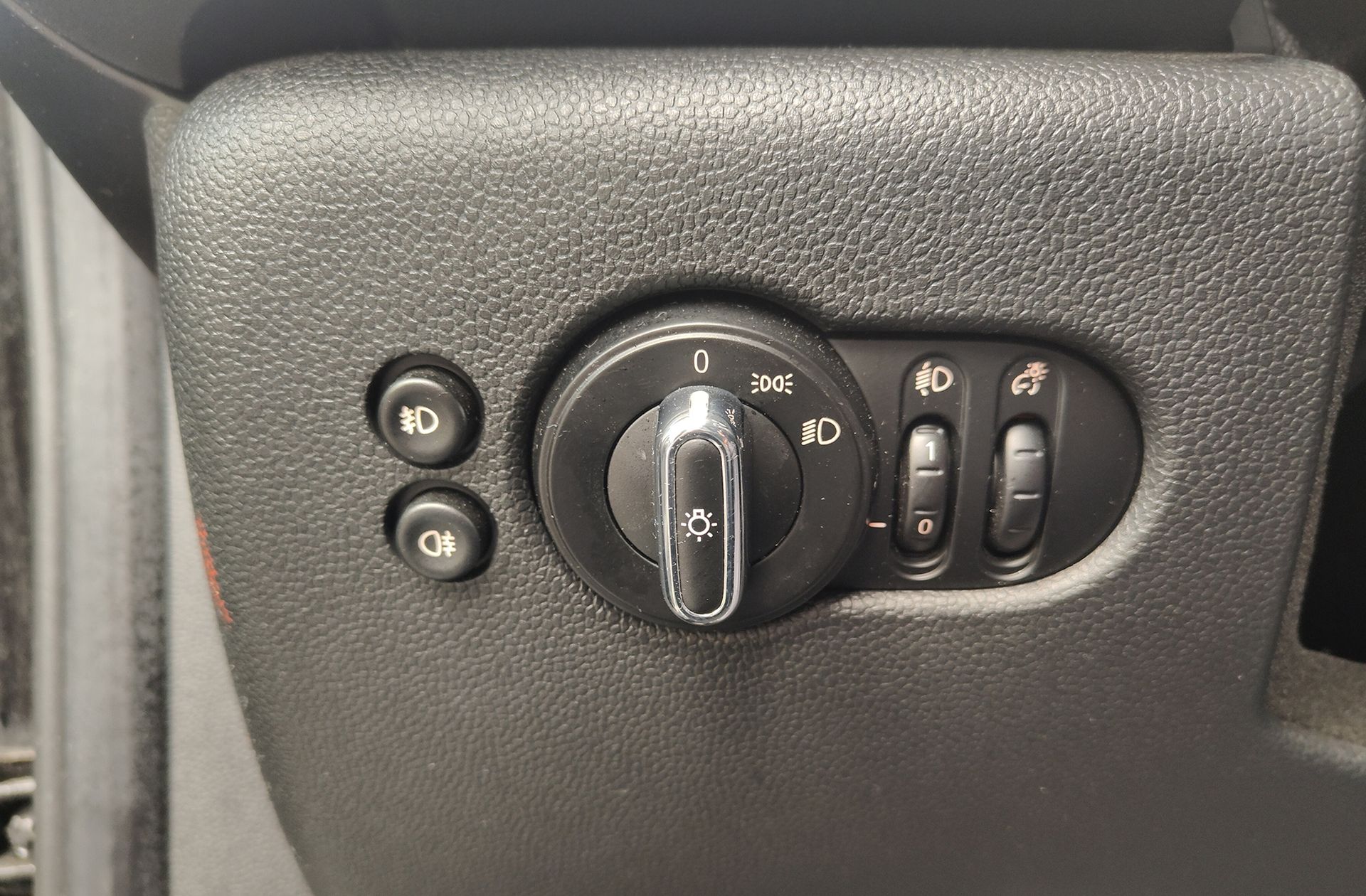 MINI Cooper One D - foto 8