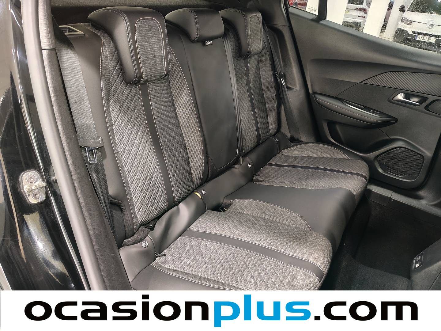 Peugeot 2008 Peugeot 2008 Allure Hybrid eDCS6 (136 CV) 2025