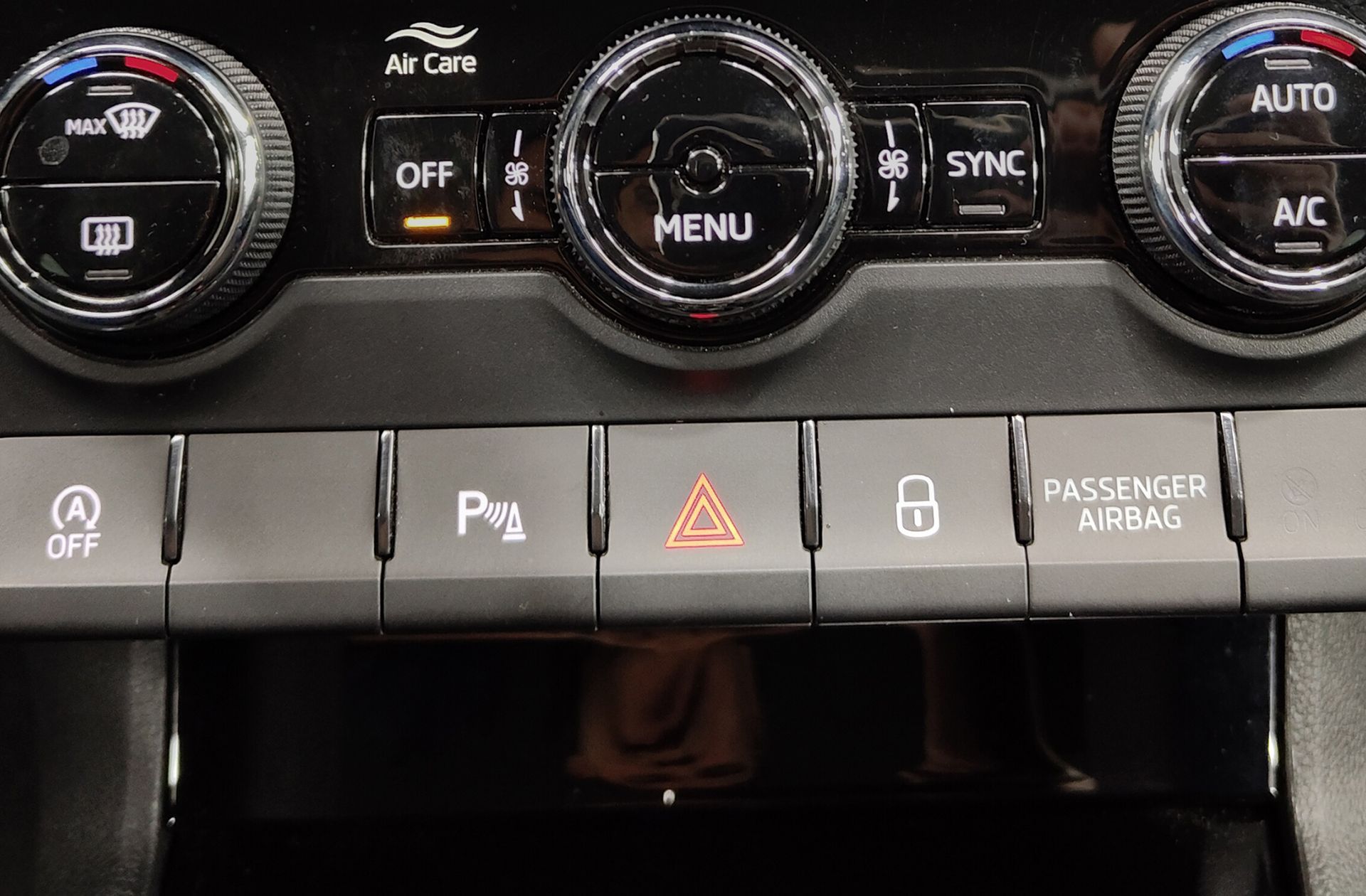 Škoda Karoq 2.0 TDI Ambition - foto 11