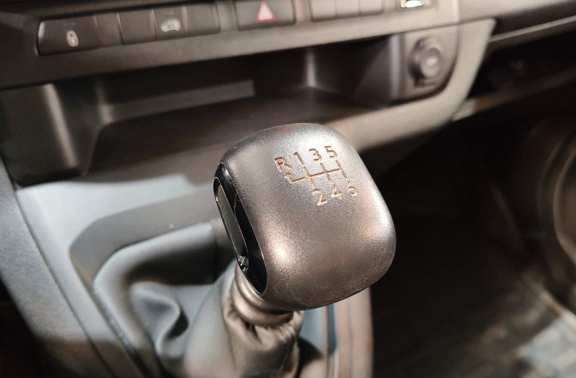 Opel Vivaro Furgon 1.5 BlueHDi M Standart - foto 5