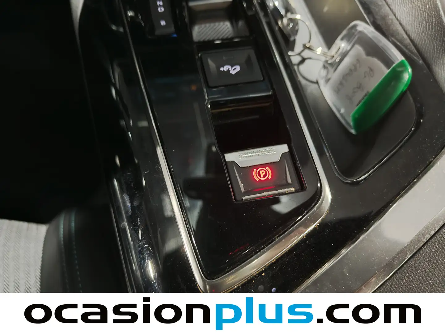 Foto Peugeot 3008 Hybrid Peugeot 3008 Hybrid 300 Allure Pack e-EAT8  (300 CV)