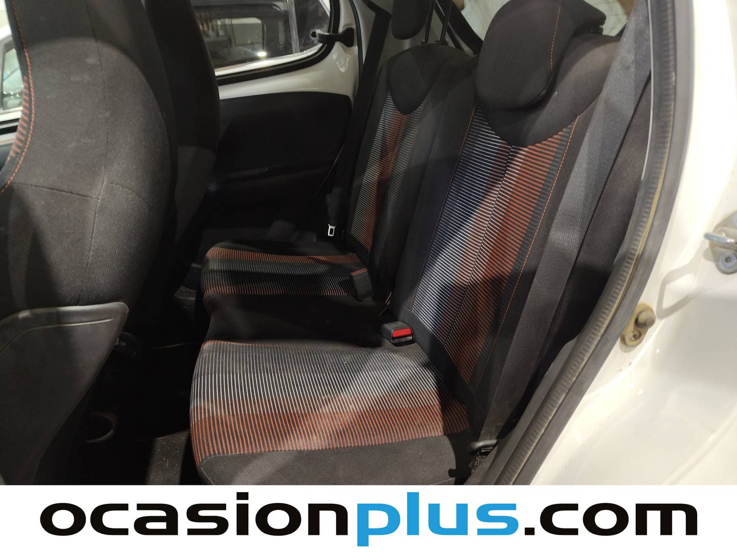 Foto asientos traseros Peugeot 108 Peugeot 108 1.2 PureTech Roland Garros TOP! (82 CV)