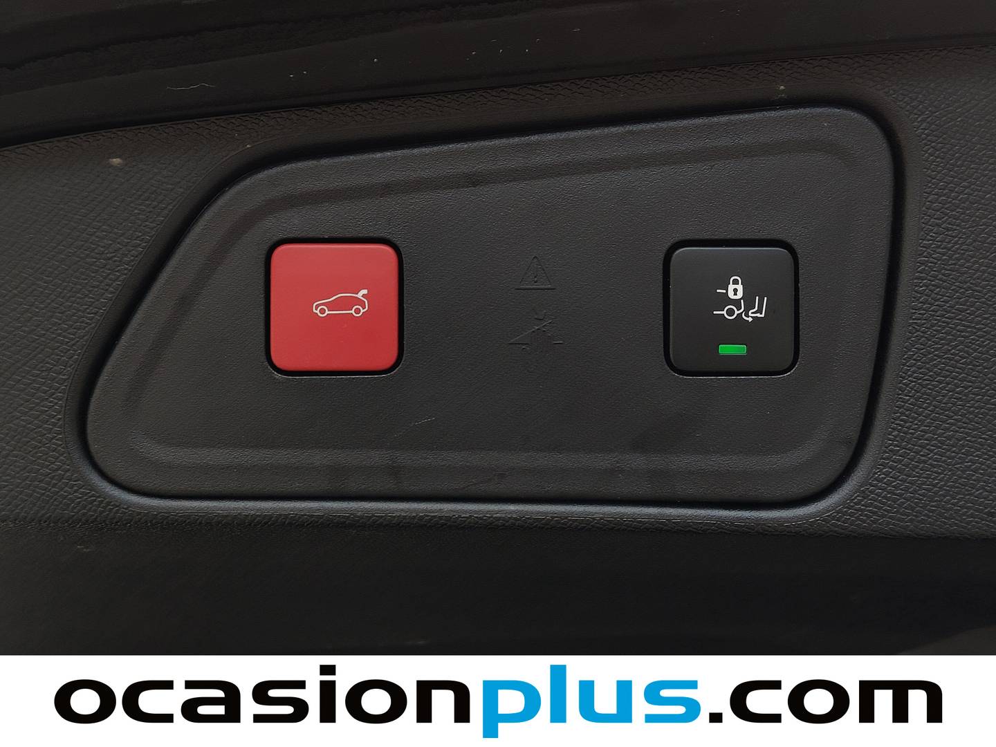 Foto Peugeot 3008 Peugeot 3008 PureTech 130 S&S GT EAT8 (130 CV)