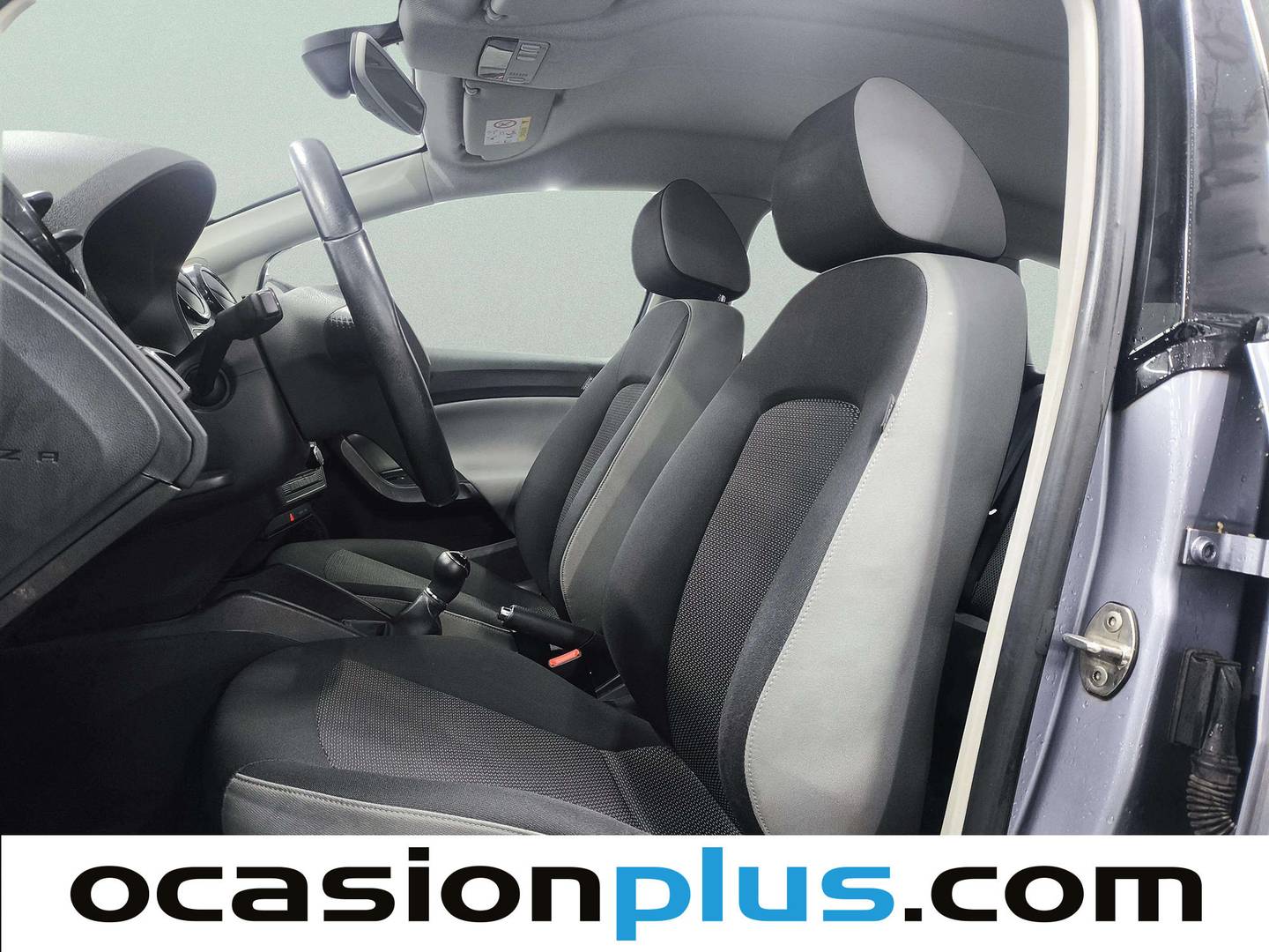 Foto asientos delanteros Seat Ibiza SEAT Ibiza ST 1.4 TDI Style (105 CV)