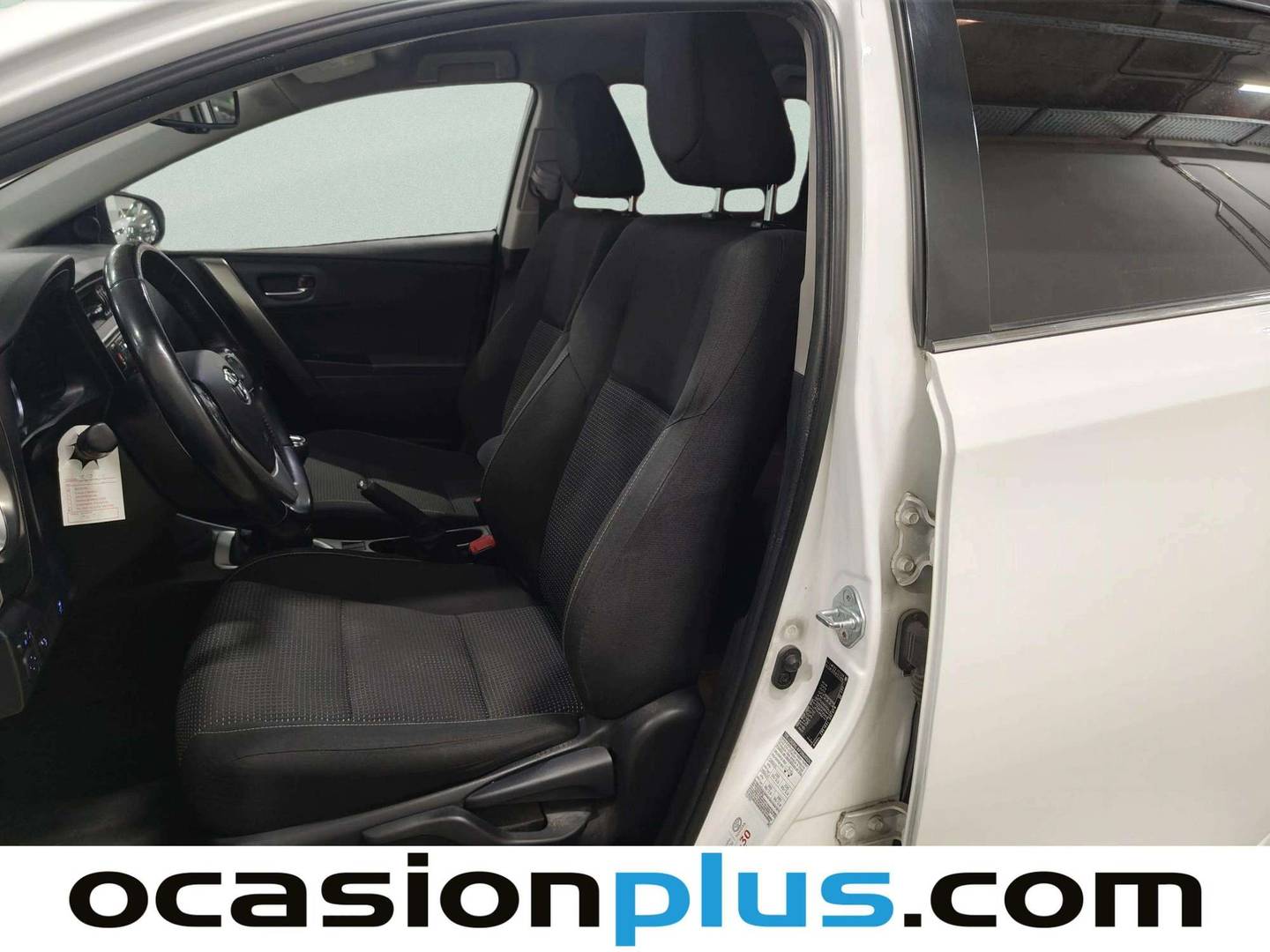 Foto asientos delanteros Toyota Auris Toyota Auris 130 Active (132 CV)