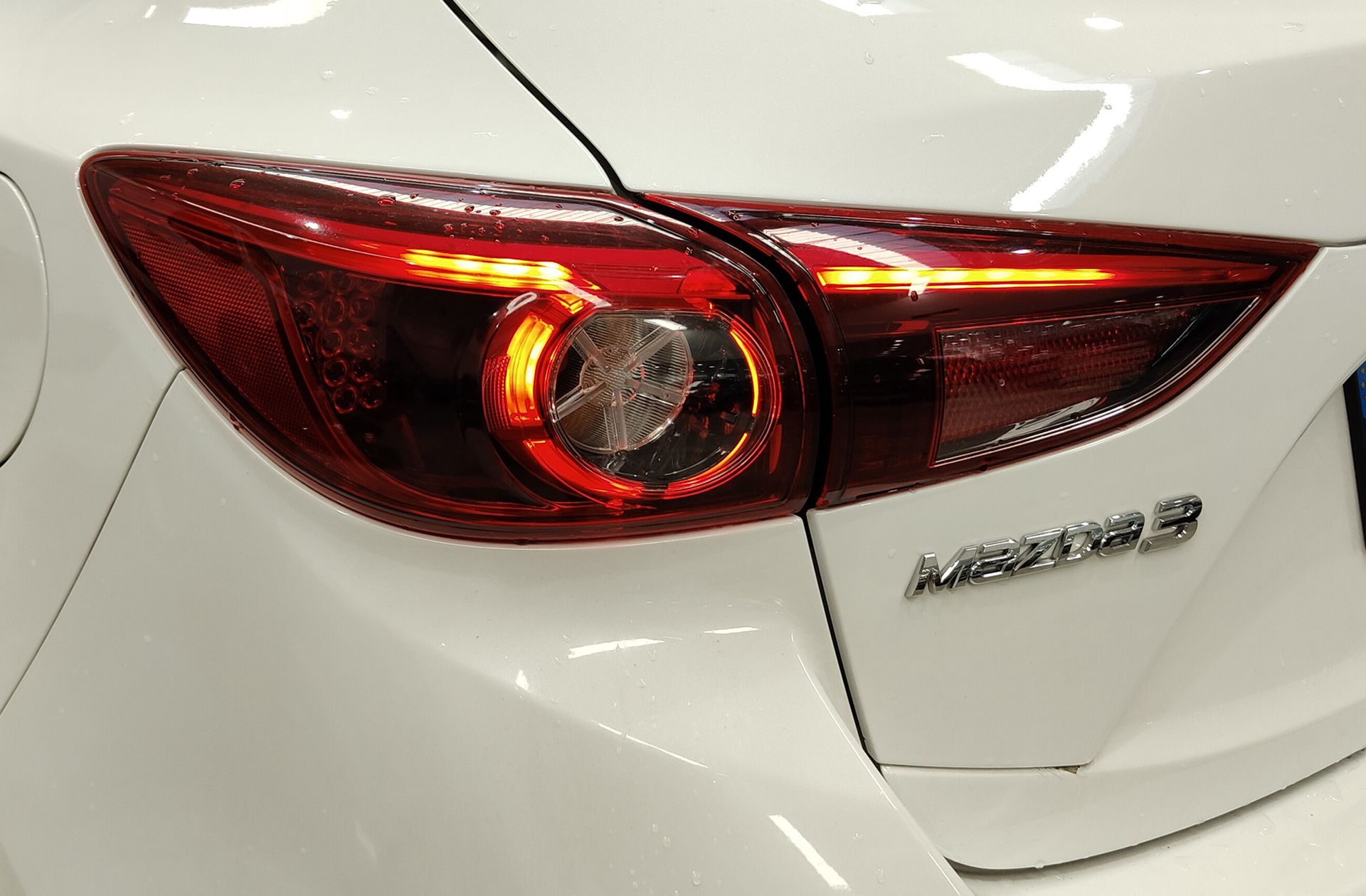 Mazda Mazda3 2.2 DE Luxury - foto 18