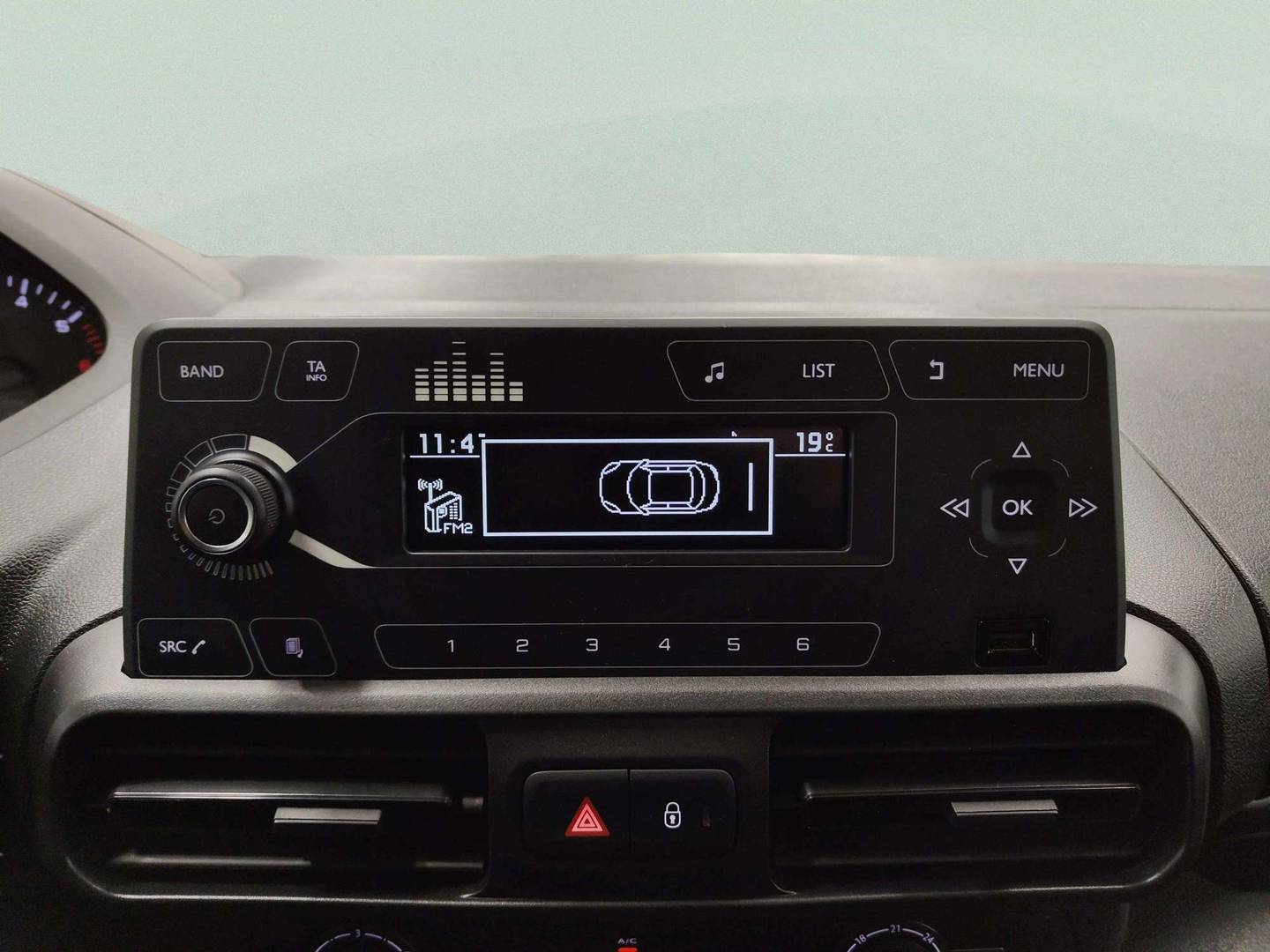 Extras y acabados del Peugeot Partner Peugeot Partner Furgon BlueHDi 100 Pro Standard 600kg (98 CV)