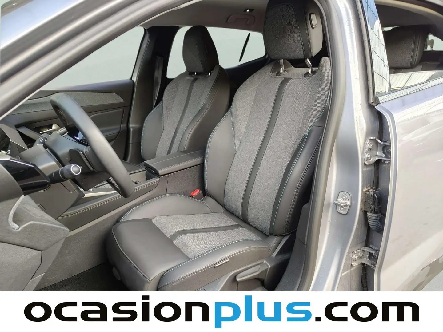 Foto Peugeot 408 Peugeot 408 Allure PHEV 180 e-EAT8 (181 CV)