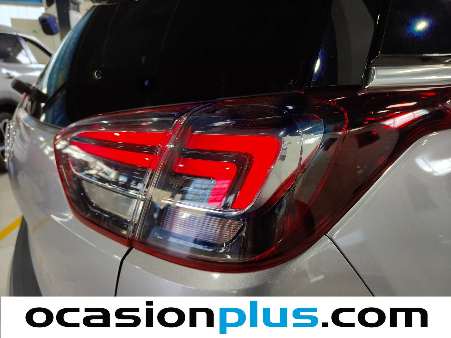 Extras del Opel Crossland X Opel Crossland X 1.2 S&S Design Line 120 Aniversario (110 CV)