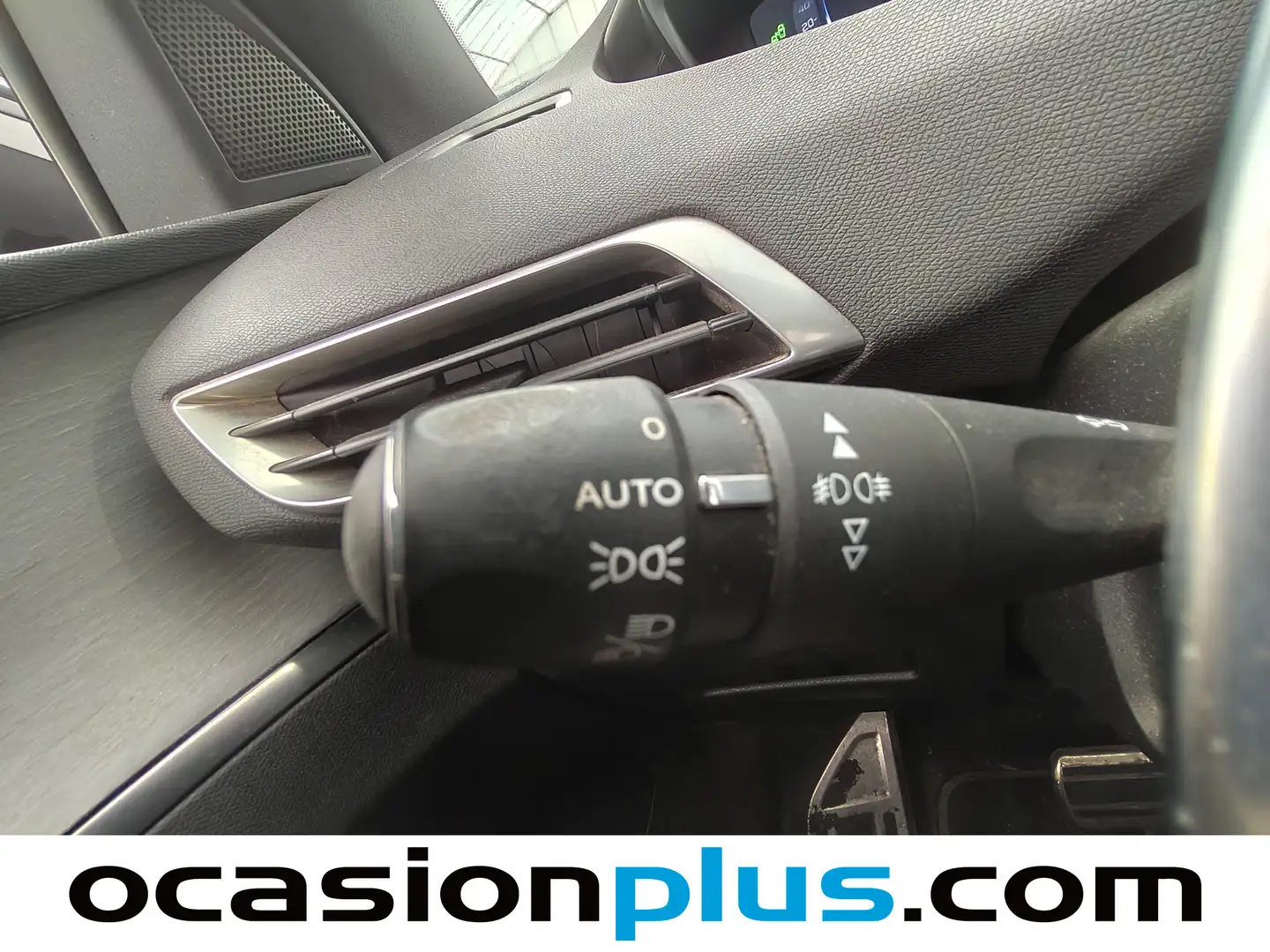 Foto Peugeot 3008 Peugeot 3008 BlueHDI 180 S&S GT EAT8 (180 CV)