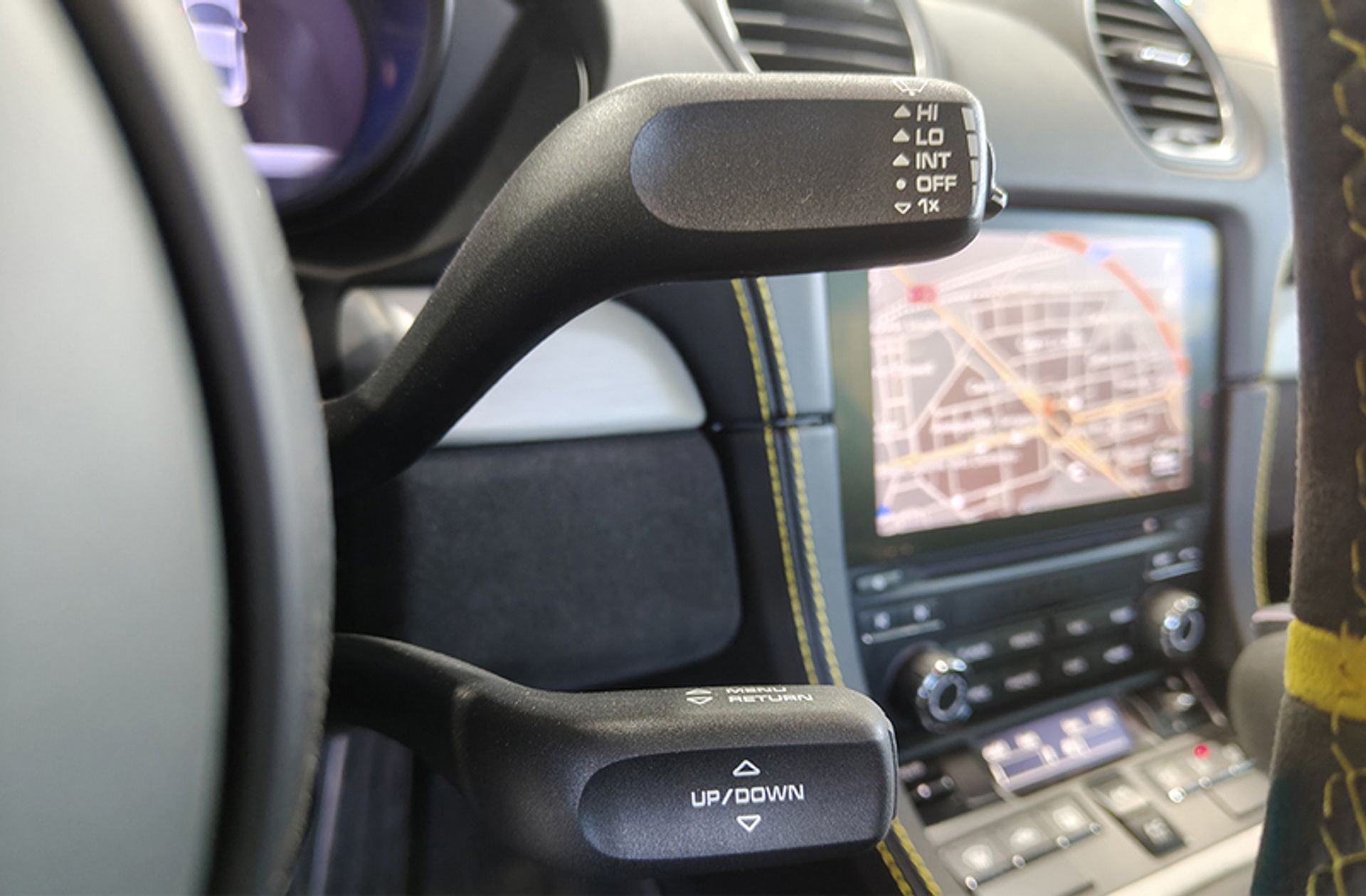 Porsche 718 Cayman GT4 - foto 27