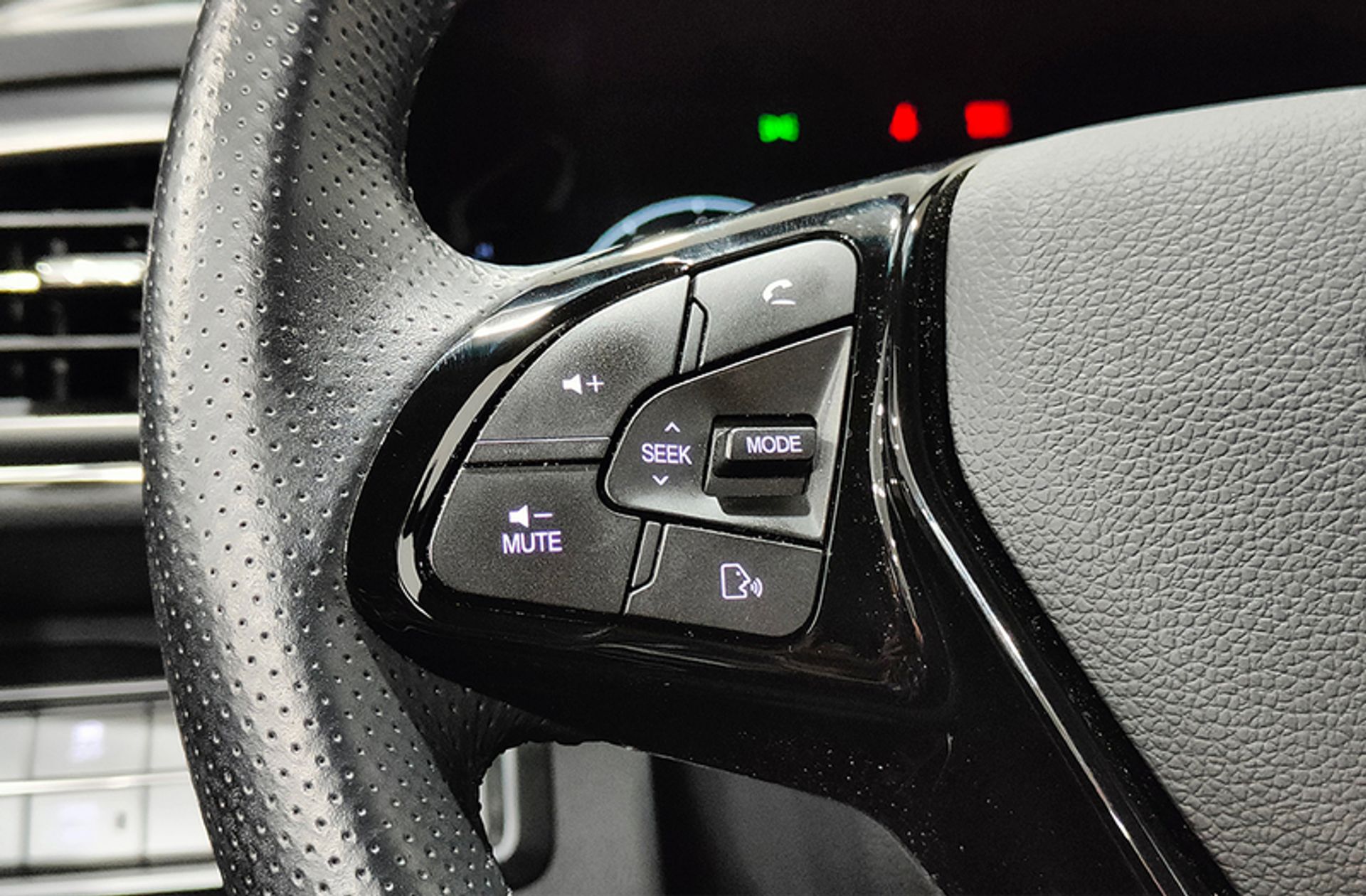 SsangYong Tivoli G15T Limited - foto 26