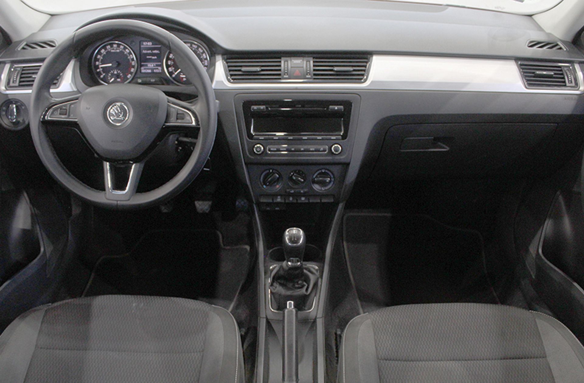 Škoda Rapid Spaceback 1.6 TDI CR Ambition - foto 6
