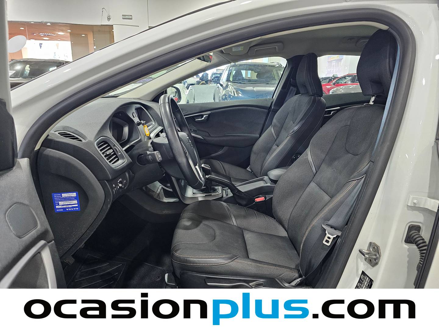 Foto Volvo V40 Cross Country Volvo V40 Cross Country D2 Plus (120 CV)