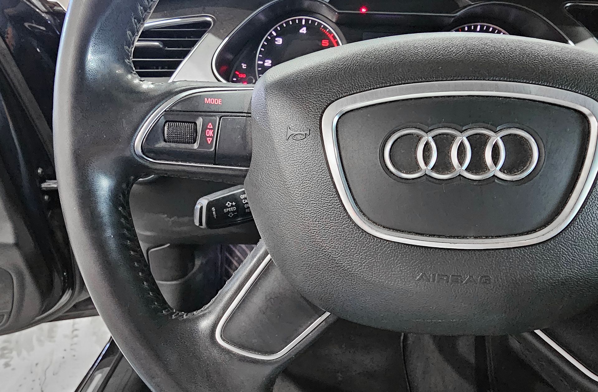 Audi A4 Avant 2.0 TDI multitronic - foto 28