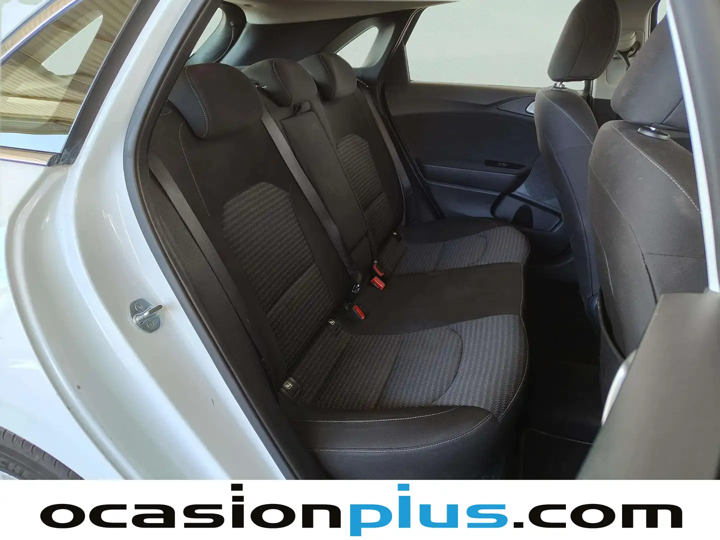 Foto KIA Ceed Kia Ceed 1.6 MHEV iMT Drive (136 CV)