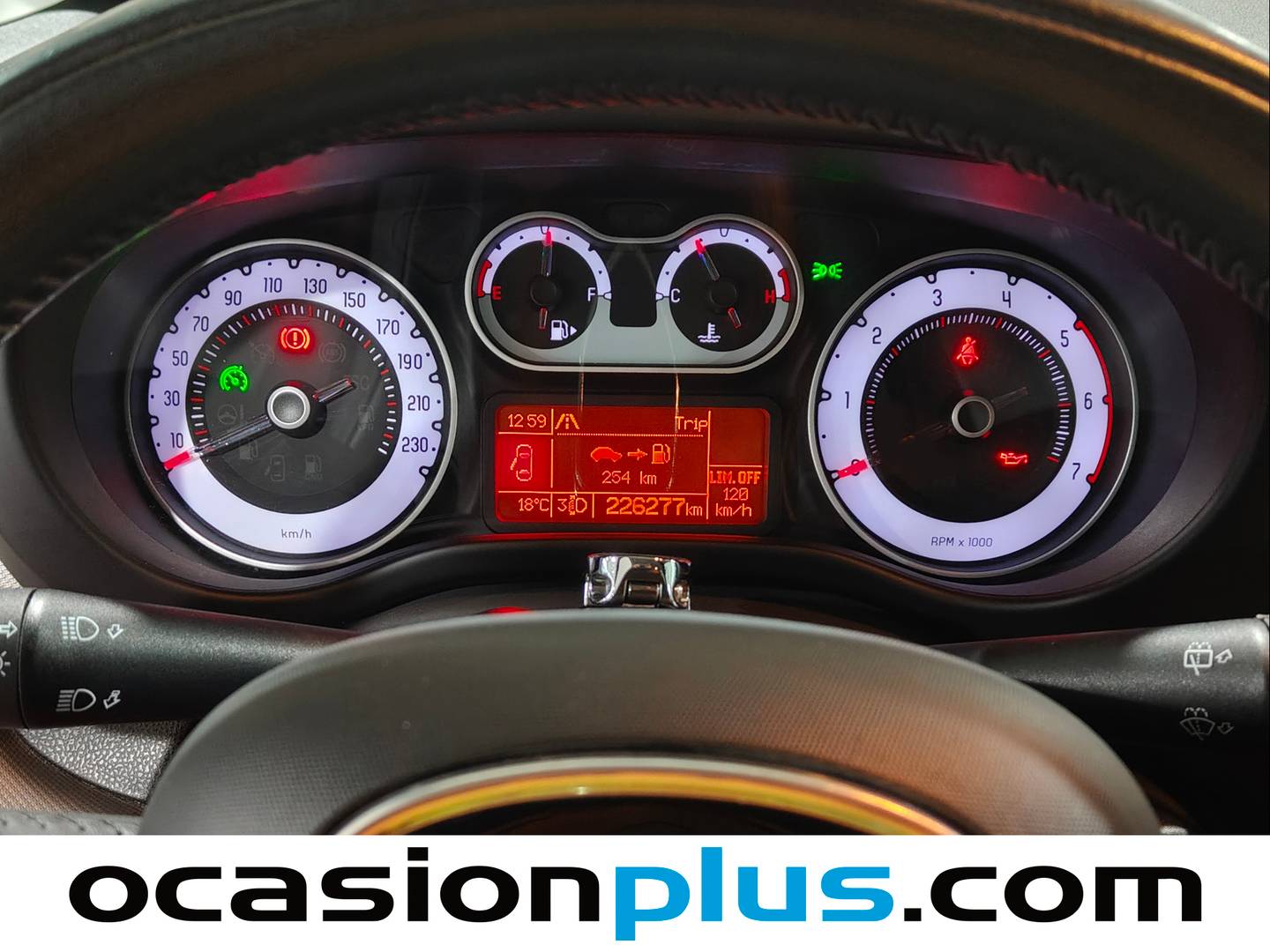 Fiat 500L Fiat 500L 1.6 16v Multijet II S&S Living Lounge (120 CV) 7 Plazas 2016